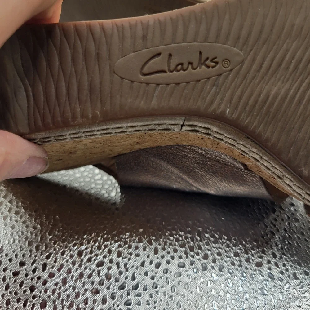 Clarks Collection Clarks Helio Float Wedge Sandals Womens Metallic 8.5 M